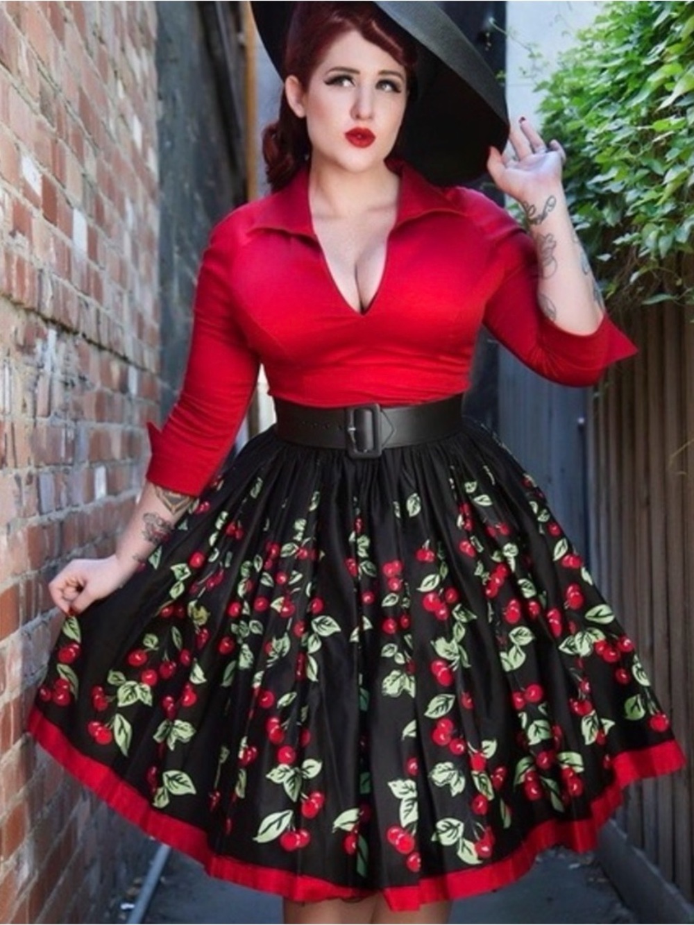 Pinup Couture Jenny Swing Skirt In Cherry Print Size S NWOT